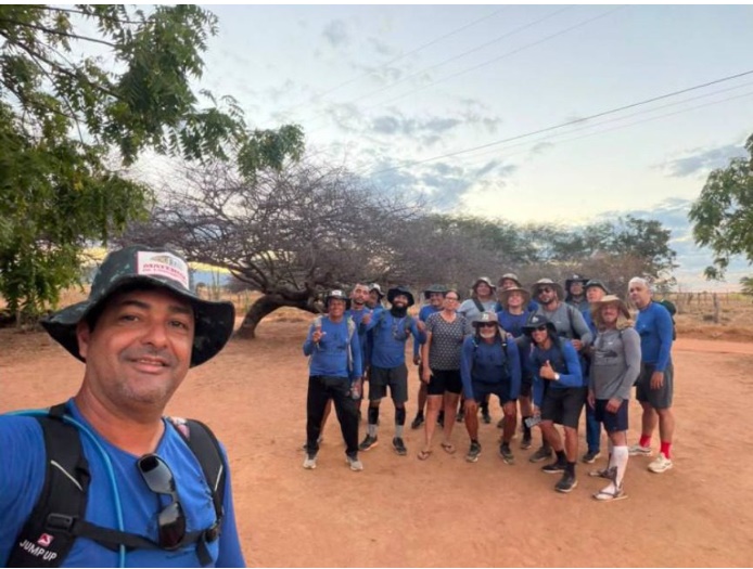 Romeiros de Seabra iniciam peregrinação a pé rumo ao Santuário do Bom Jesus da Lapa