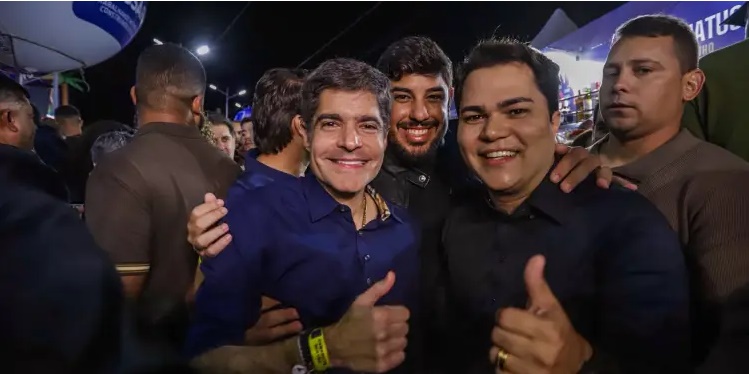 ACM Neto recebe apoio do prefeito de Jussara durante comemoração dos 64 anos da cidade