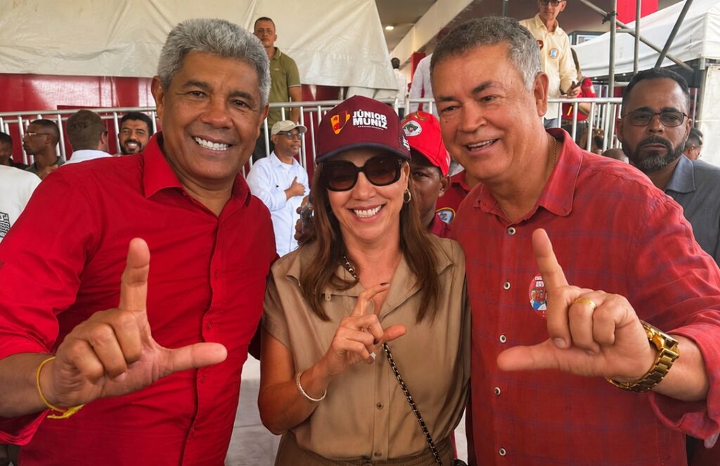 Robertão participa de convenção que confirma candidatura de Jerônimo Rodrigues à reeleição na Bahia