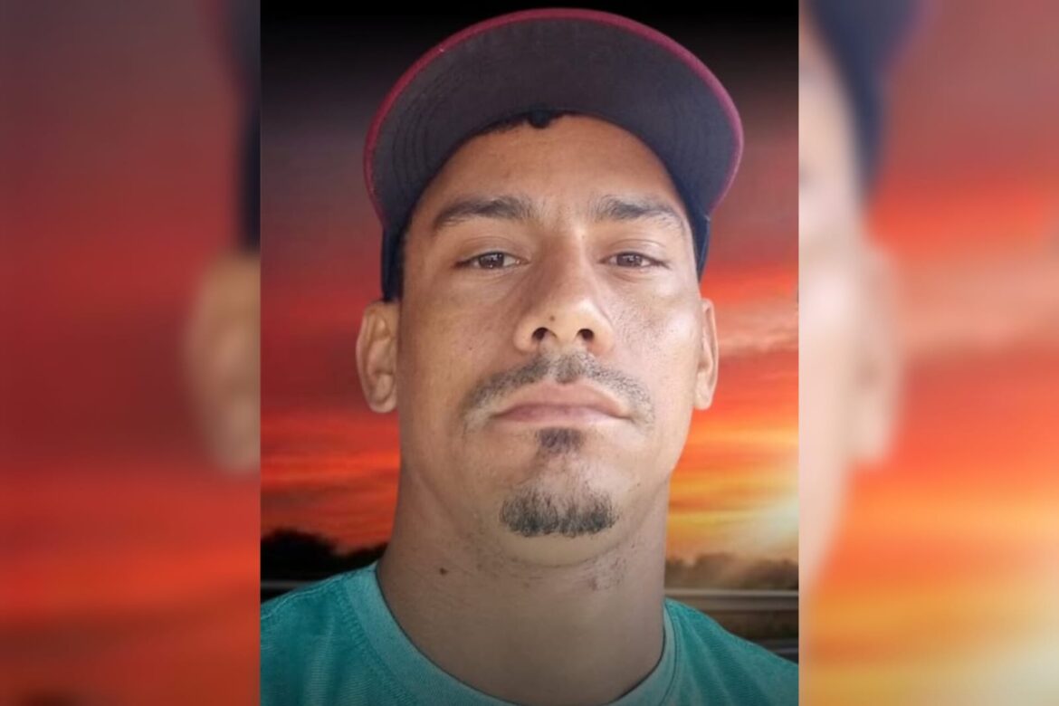 Caminhões destruídos após colisão seguida de incêndio na GO-436, em Cristalina (GO), acidente que matou um caminhoneiro natural de Ibipeba, na Bahia.