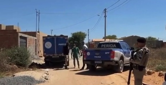 Jovem de 19 anos é encontrado morto dentro de casa em Irecê