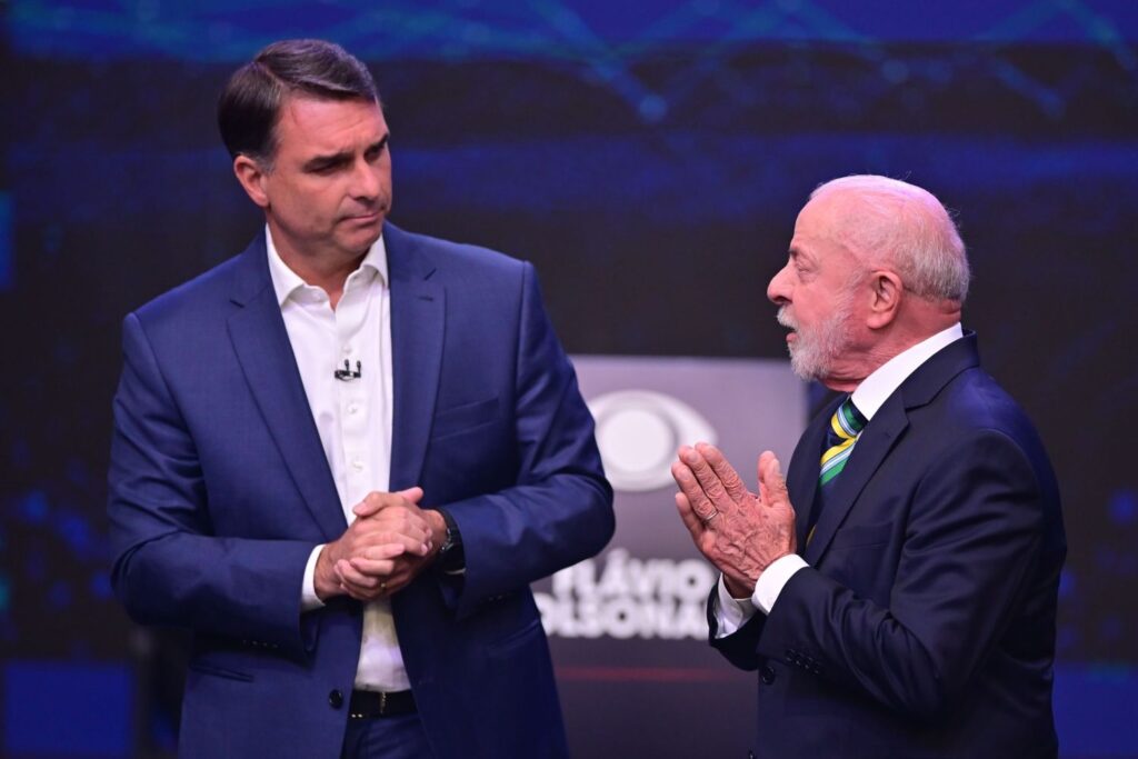 Flávio tem 51% dos votos válidos, contra 49% de Lula, aponta pesquisa